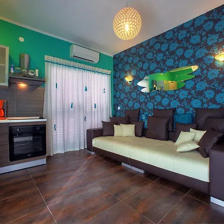 Barbara スクラーディン